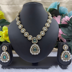 Vanya V-shape Necklace