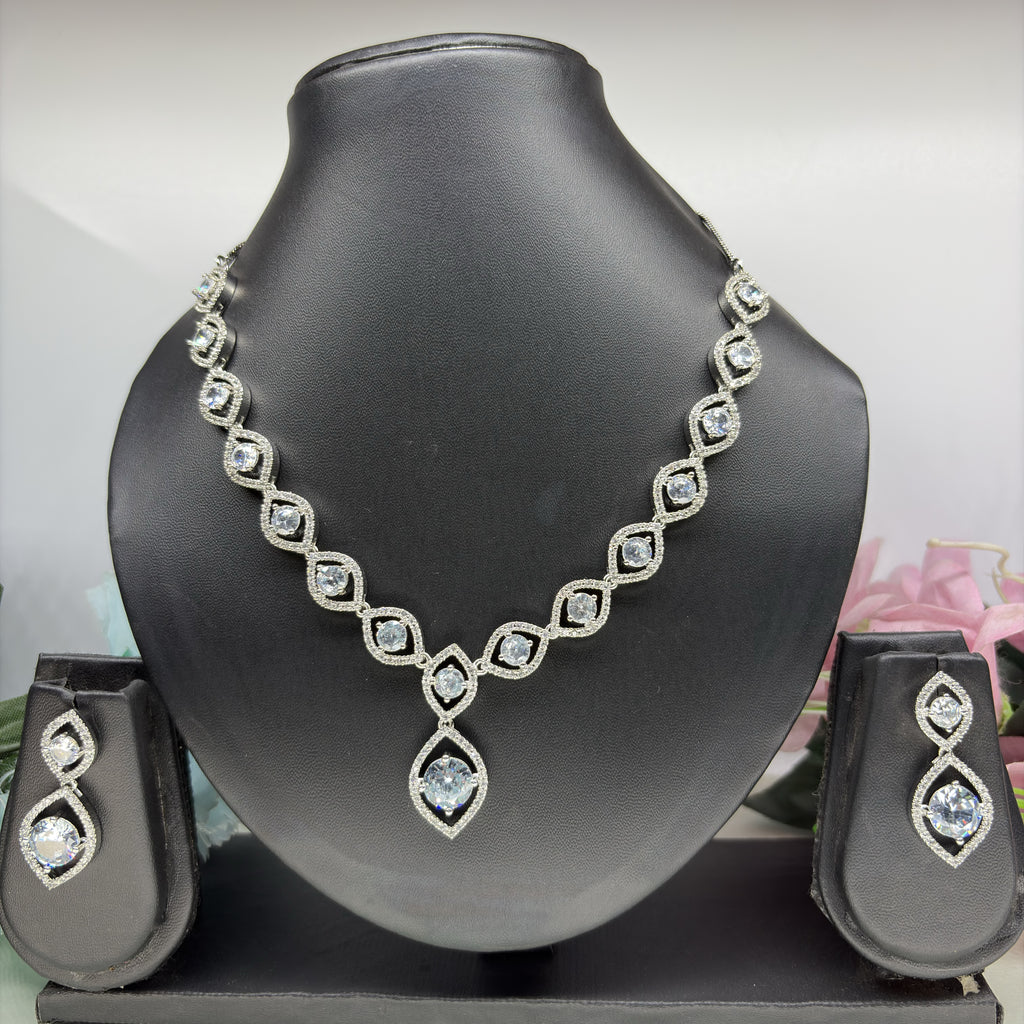 anu-ad-necklace-silver